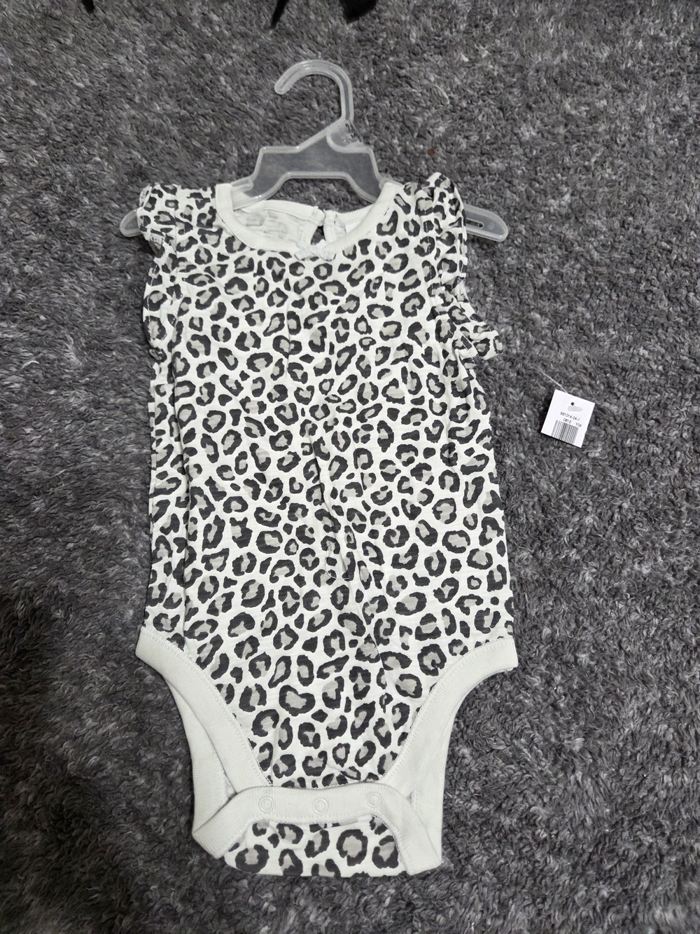 Old Navy White and Black Leopard Print Baby One-Piece Bodysuit